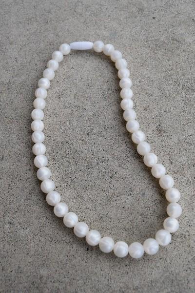 Girl&#39;s Pearl Necklace